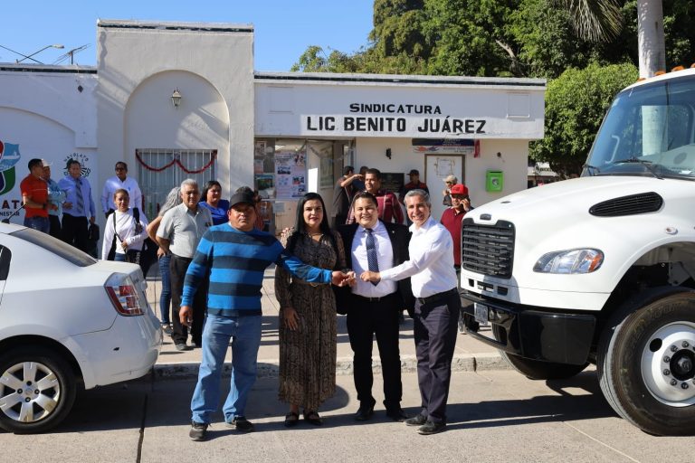 Entregan a San Pedro y Villa Juárez camiones recolectores