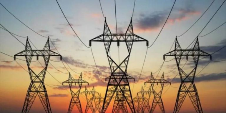 Alertan de posibles apagones por frente frío