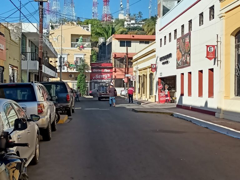Abren más espacios para estacionarse en el Centro