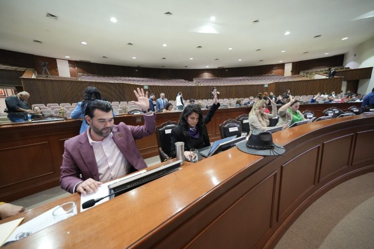 Elevan hasta 60 años prisión para feminicidas