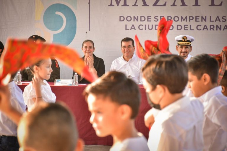 Atenderá Estado ‘urgencias’ en escuelas de Mazatlán