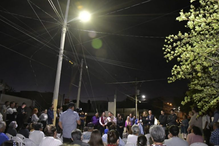 Llega la luz led a la Lico Velarde