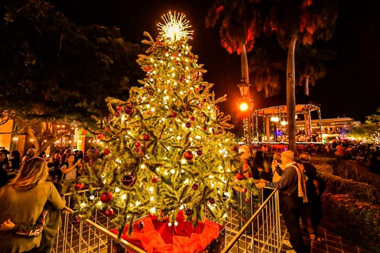 Llega la magia de la Navidad a la plazuela Machado