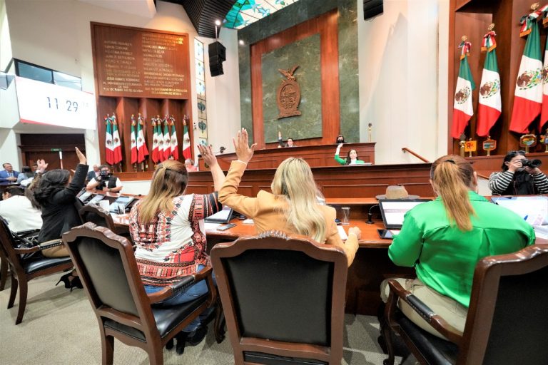 Se queda el PRI en Sinaloa sin grupo parlamentario