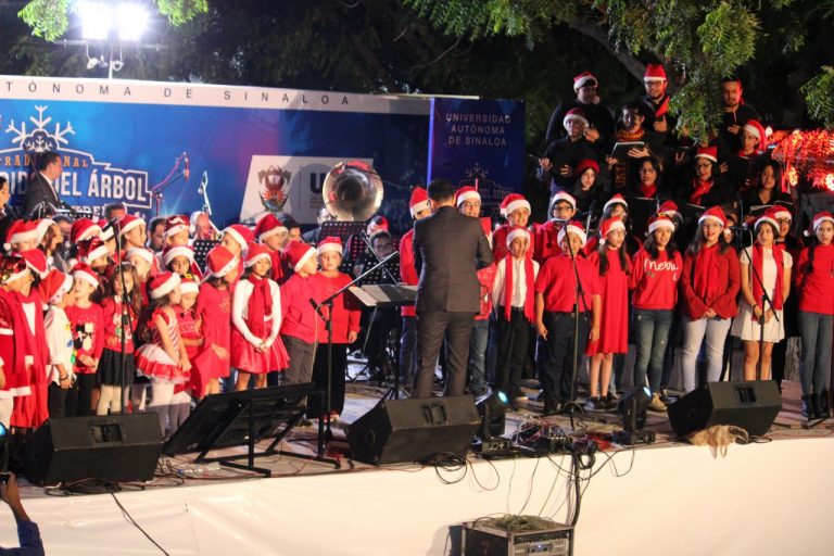 Encienden la magia de Navidad en la UAS