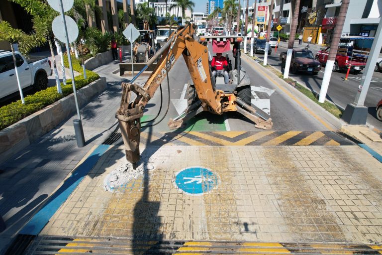 No son los topes, sino la restauración en Camarón Sábalo