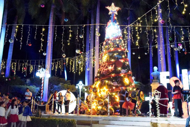 Enciende El Fuerte sus mágicas luces de Navidad