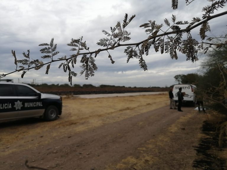 Hallan en canal un muerto en Higueras de Abuya