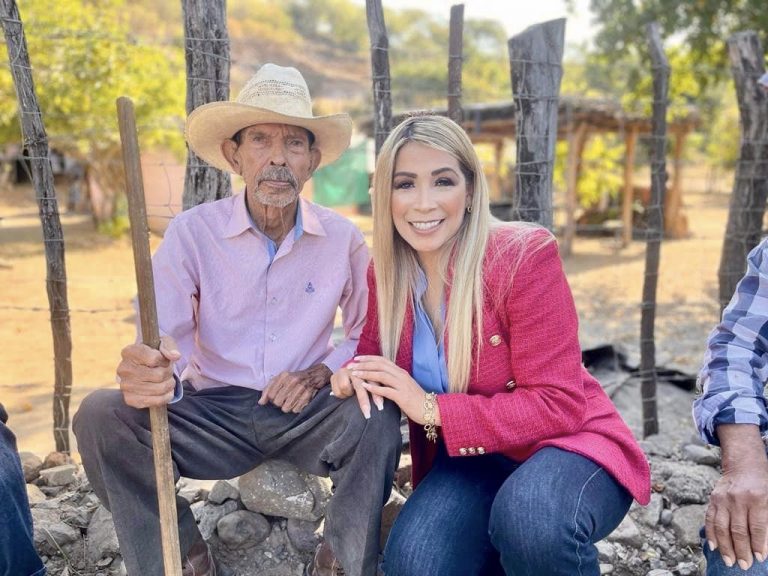 Resuelve diputada falta de agua en Badiraguato con gestión