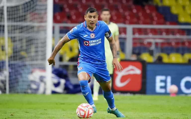 Cruz Azul suspendió 4 juegos a Cata Domínguez por ‘fiesta’