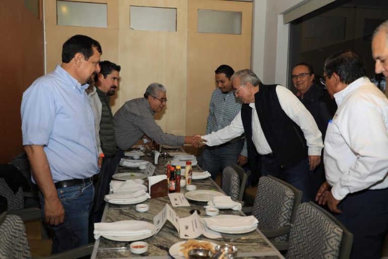 Pactan entrega de créditos de avío en 3 semanas