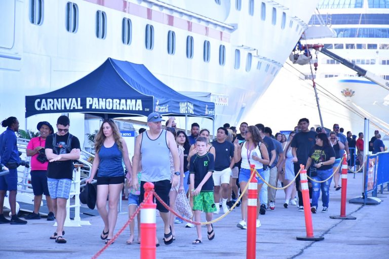 Arriban 7 mil turistas en cruceros, pese a percepción de inseguridad