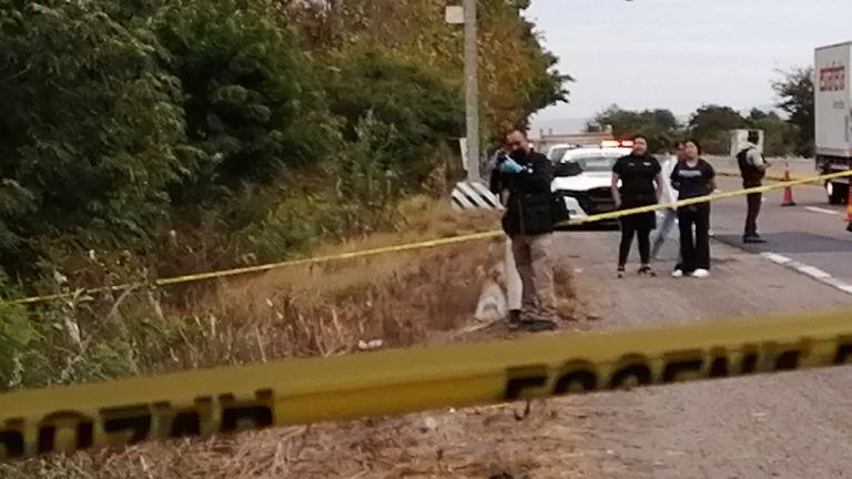 Reportan cadáver desnudo y con disparos en Balbuena, Navolato