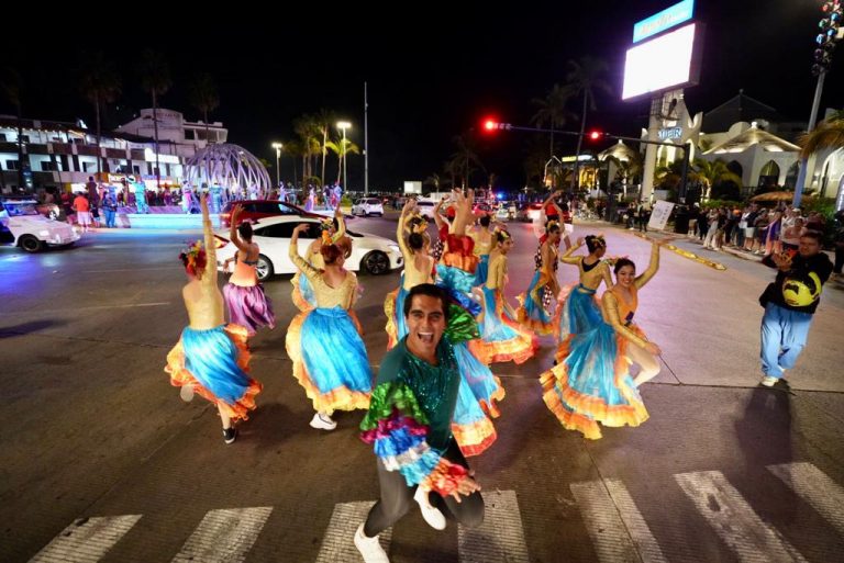 Adelanta Mazatlán probadita del Carnaval