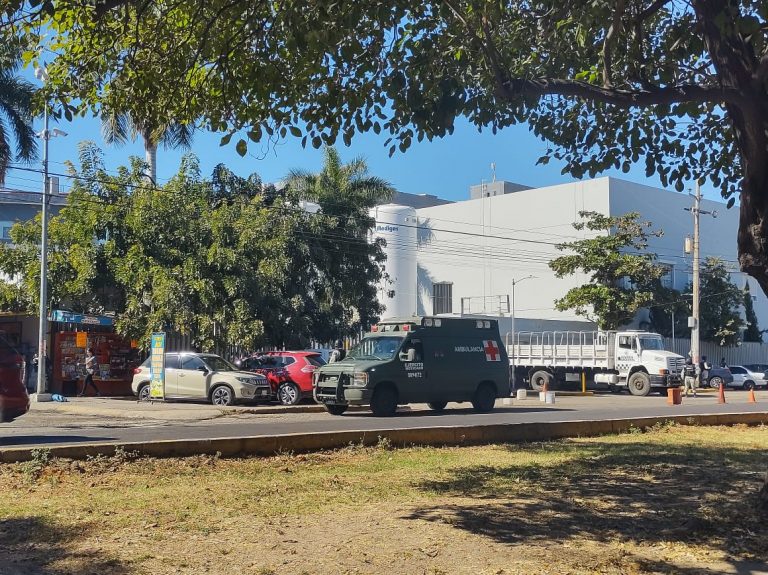 Trasladan a heridos del ISSSTE al aeropuerto