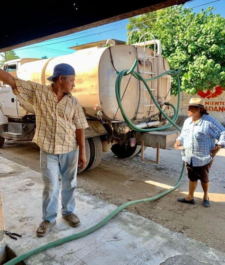 Cumple Escuinapa una semana sin agua por corte de CFE