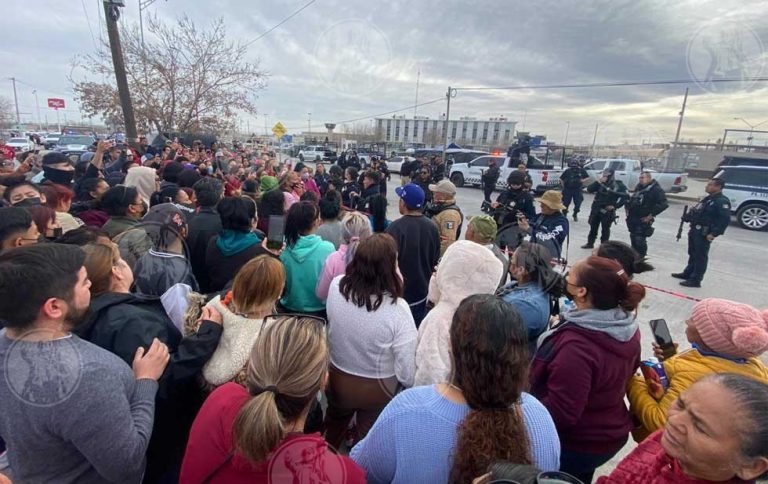 Deja 18 muertos balacera en penal de Juárez; se fugan 24