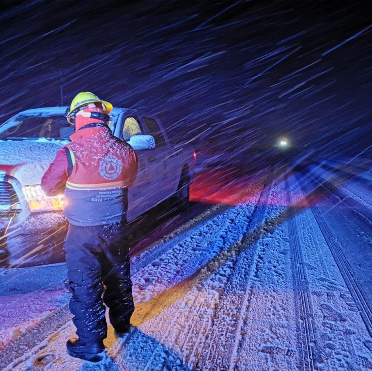 Deja frente frío en Baja California nevadas, fallecidos y lluvia