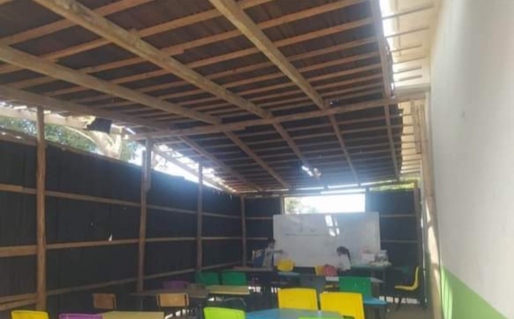 ¿Y la SEPyC? Estudian 28 niños en aula de cartón en Navolato