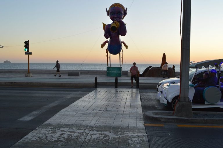 Cierre parcial de la Avenida del Mar por lavado de pasos peatonales