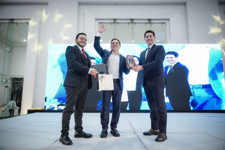 Entregan en Culiacán premio Ódise, al empresario juvenil del año