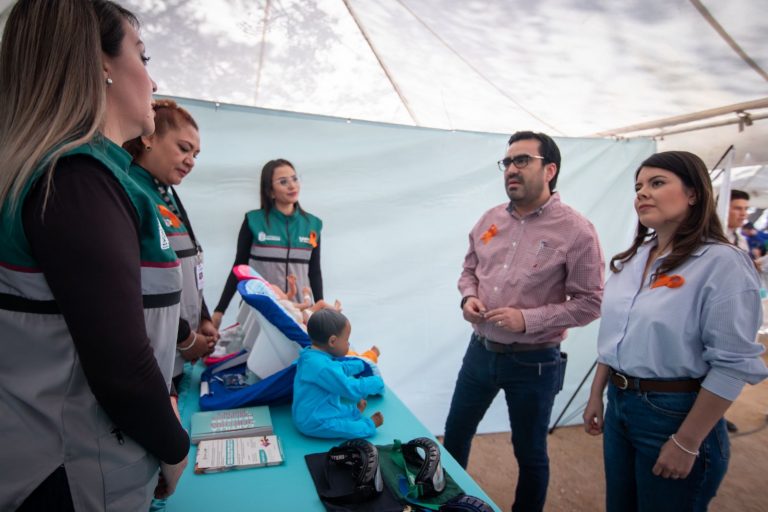 Llevan bebés virtuales a la sierra de Culiacán