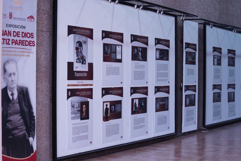 Muestran a Juan de Dios Bátiz Paredes en expo gráfica