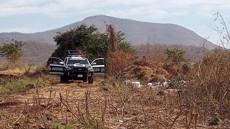 Lo hallan muerto con arma ‘blanca’ en campo Morelia