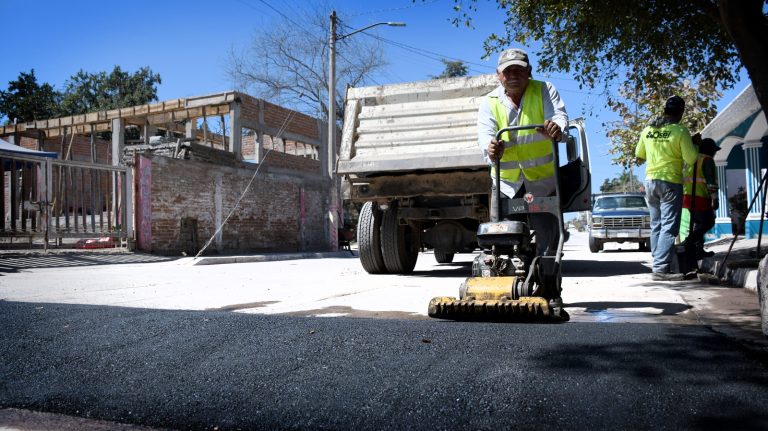 Construyen más ‘topes’ en Aguaruto