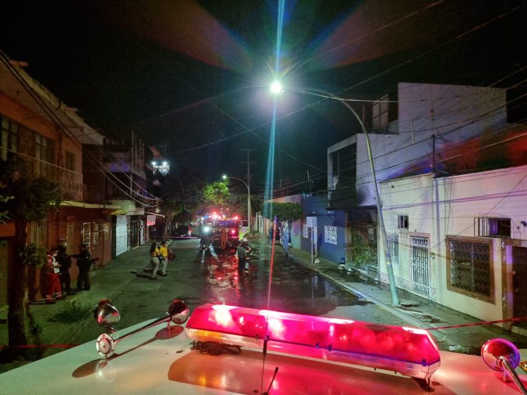Fallece mujer durante incendio en Culiacán