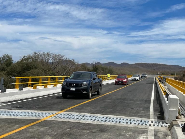Aperturan circulación por el Puente de El Quelite