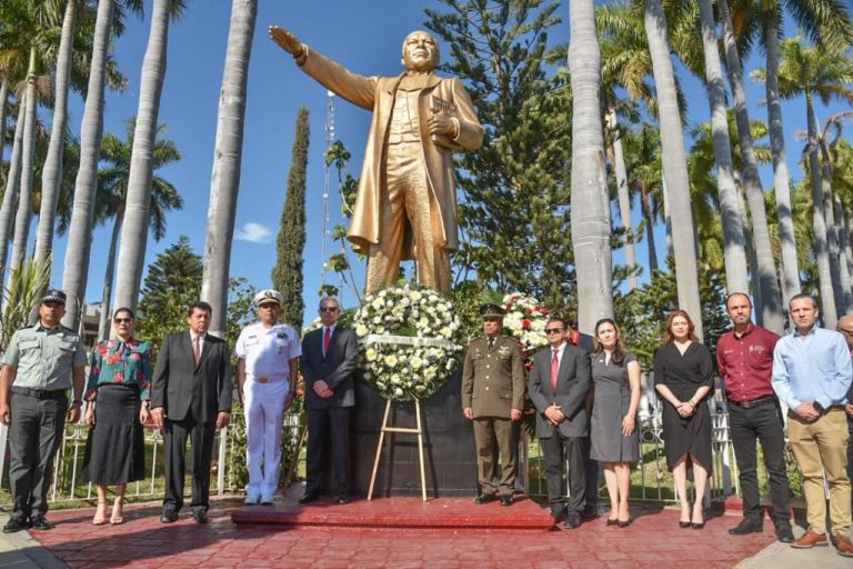 Conmemoran 217 aniversario del natalicio de Benito Juárez