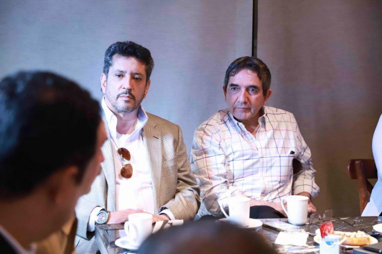 Llama Cuén malagradecido a Rocha