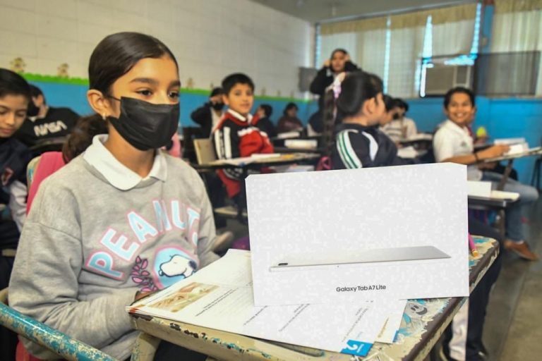 Será obligatorio cubreboca en escuelas con Covid