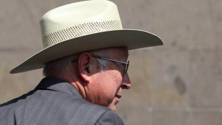 Ken Salazar se reúne con AMLO tras lanzar críticas a la DEA