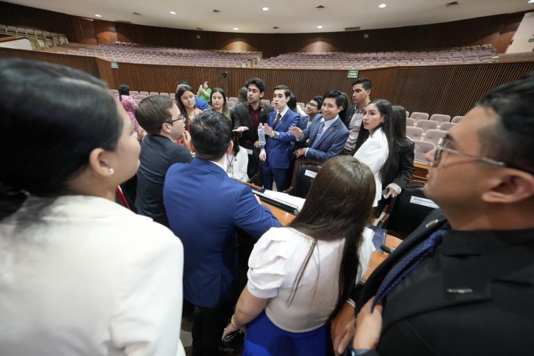 Reclaman diputados jóvenes desapariciones forzadas