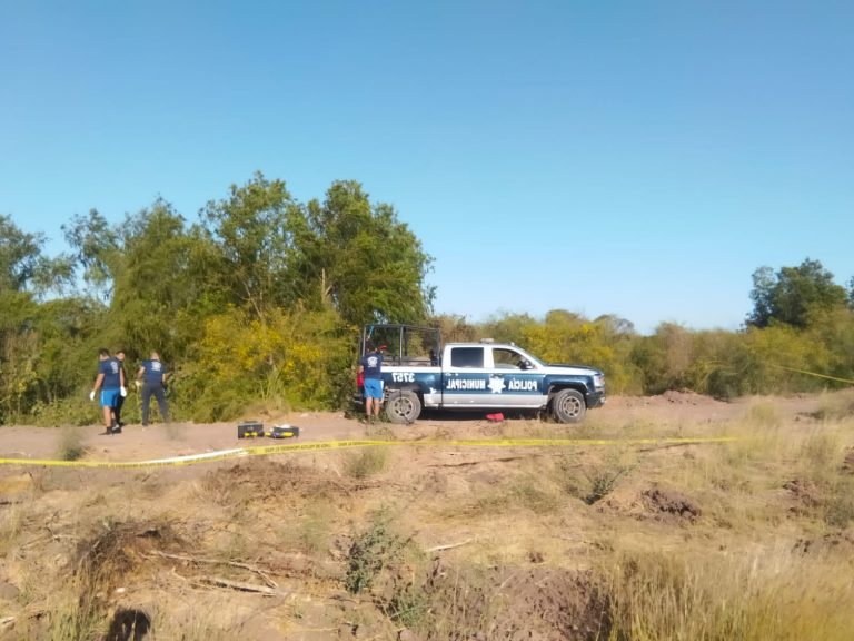 Localizan cadáver en dren con 3 disparos en la cabeza