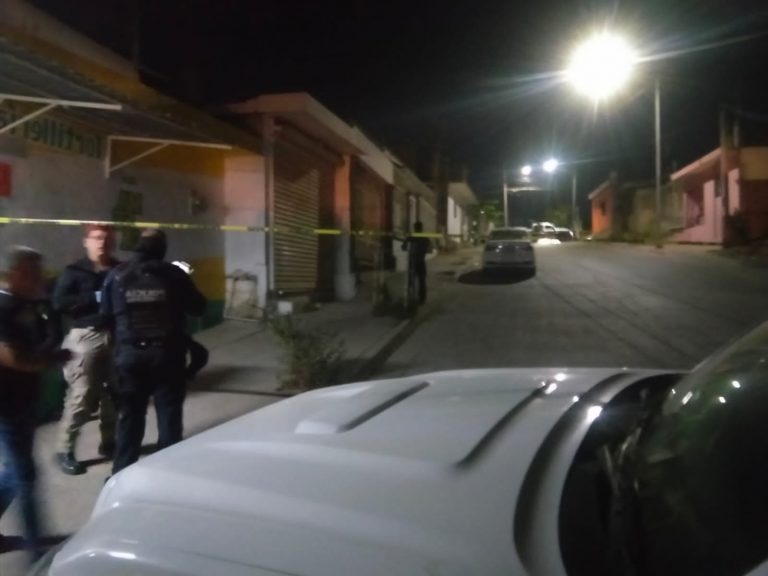 Le disparan sujetos en moto en 8 ocasiones