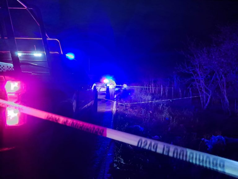 Fallece motociclista atropellado; el auto huyó del sitio