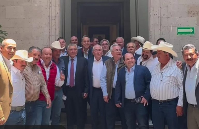 Alcanzan acuerdo agricultores y gobierno