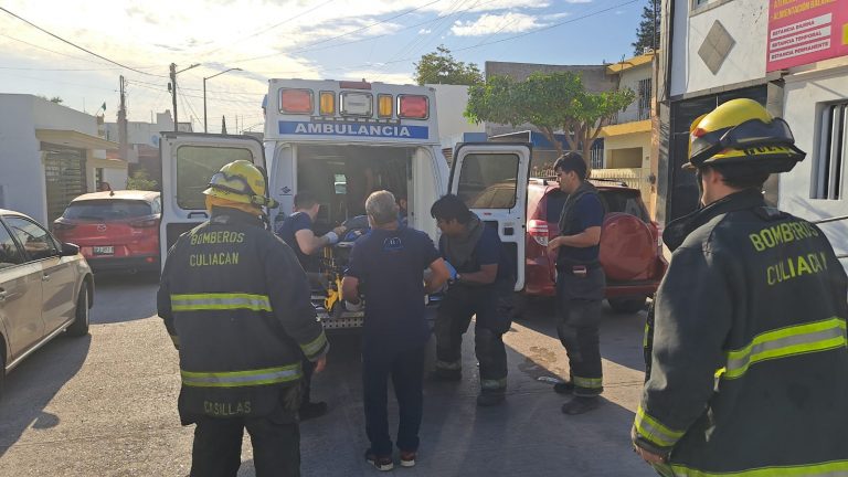 Caen mujer y anciana más de 5 metros dentro de un elevador