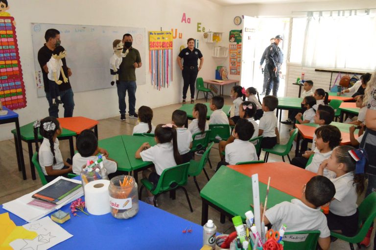 Entrena Mocorito a niños contra fraudes y extorsiones