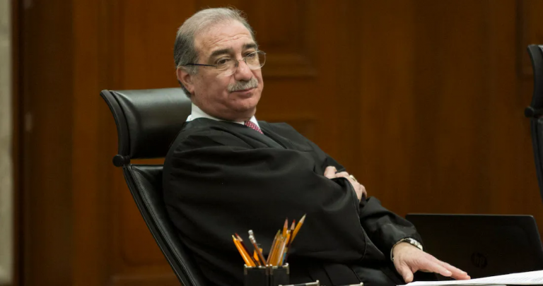 Propone ministro anular primera parte de Plan B