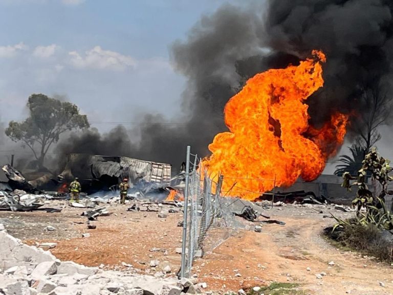 Deja 7 heridos explosión de ducto de Pemex en Edomex
