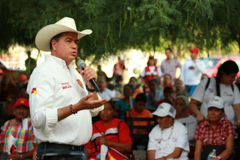 Pide AMLO a Mejía pronunciar su nombre en campaña