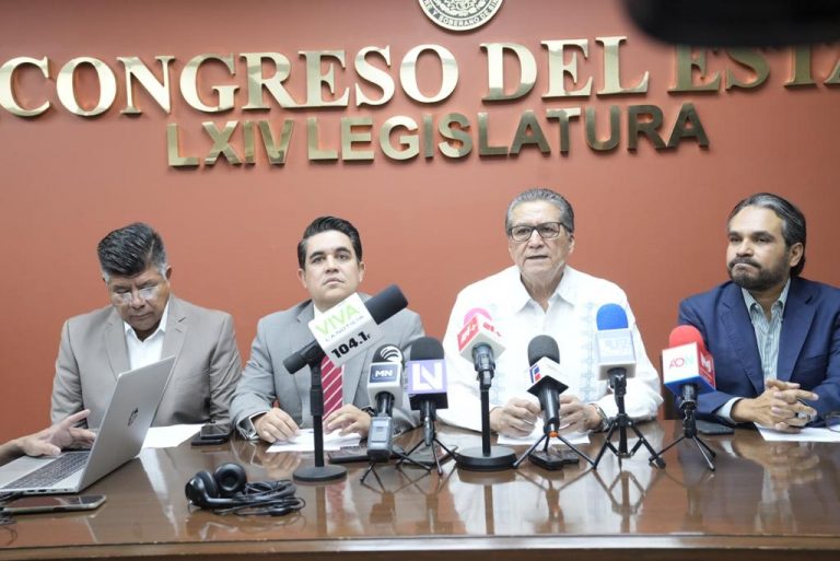 Llaman al diálogo a la UAS, pero sin pausa en reforma