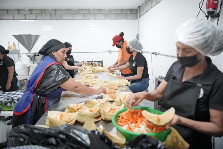 Quieren exportar tamales de Culiacán a EU