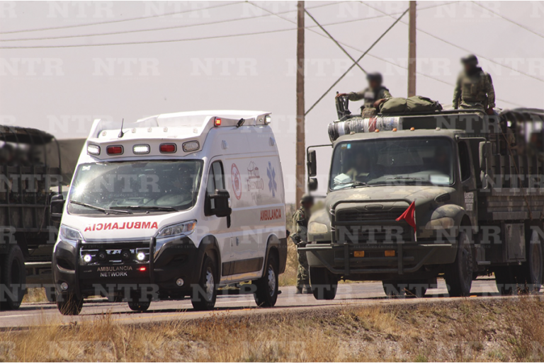 Mueren 3 militares y 8 caen heridos al volcar camión en Zacatecas