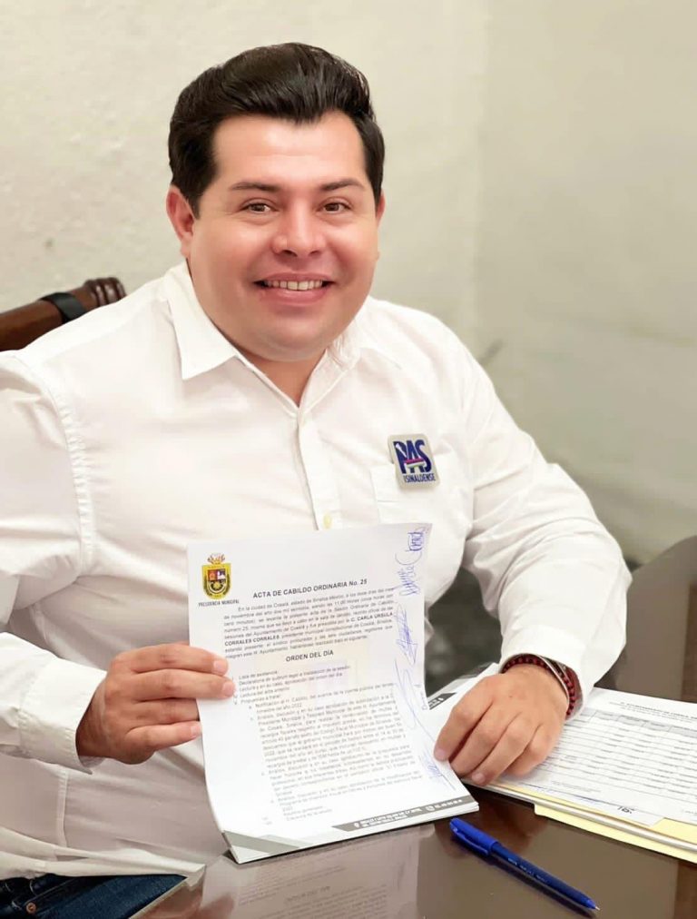 Acusa regidor desvío de recursos públicos en Cosalá