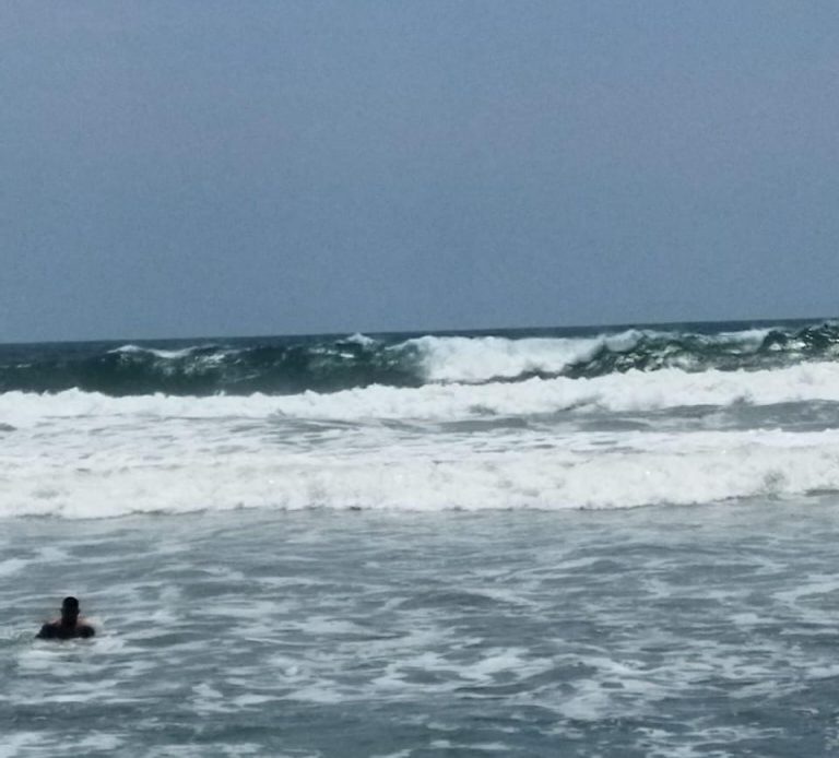 Cierra Mazatlán puerto por mal clima